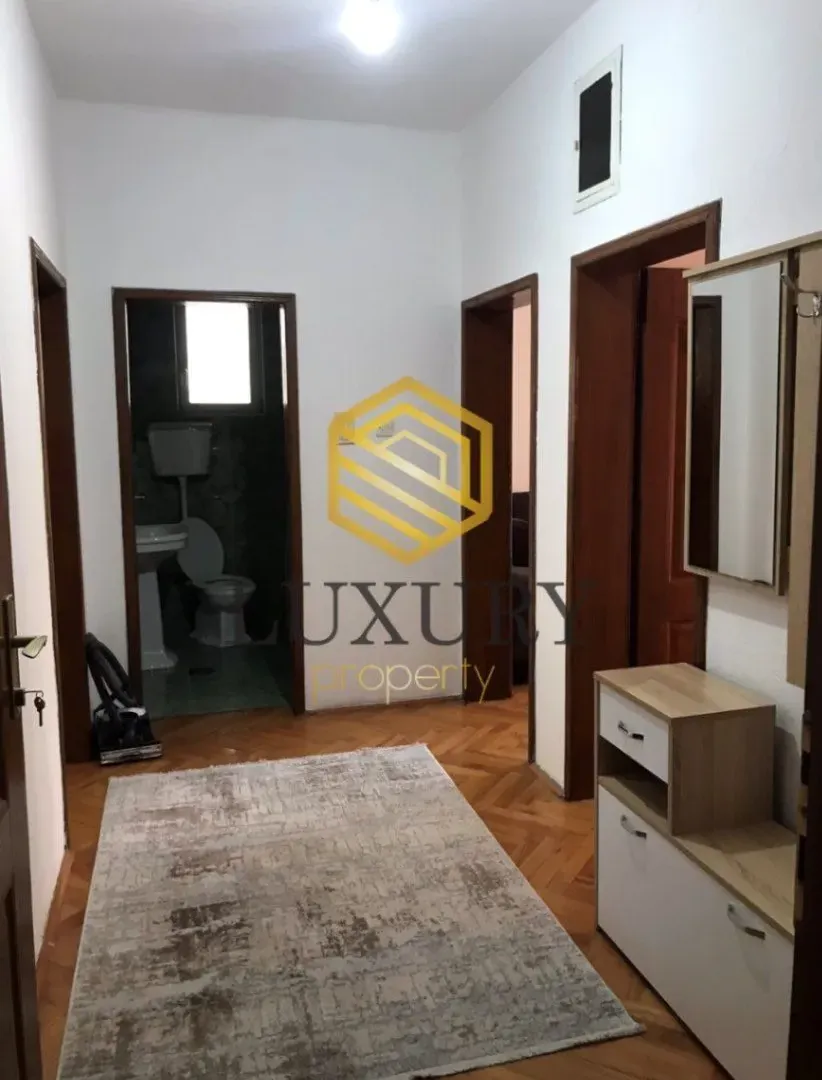 Izdavanje, jednosoban stan, 60m², Stari Aerodrom, Podgorica