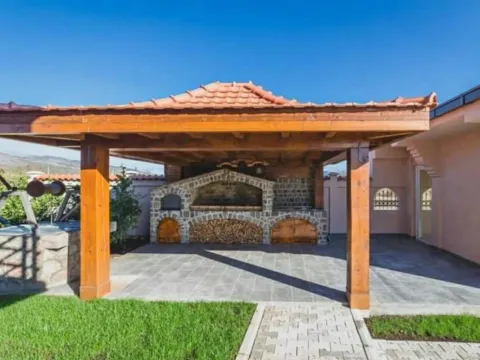 Sale, house, 700m², Gorica C, Podgorica - image 7