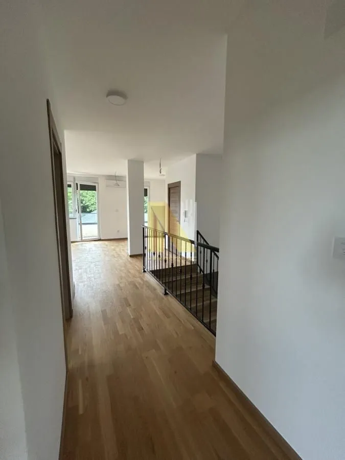 Rent, office space, 92m², Alibegovac, Petrovaradin