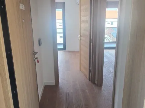 Prodaja, jednosoban stan, 47m², Momišići, Podgorica - image 2