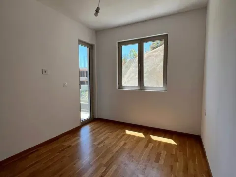 Sale, two bedroom apartment, 62m², Bečići, Budva - image 4