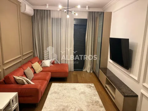 Izdavanje, dvosoban stan, 80m², Centar, Bar - image 2