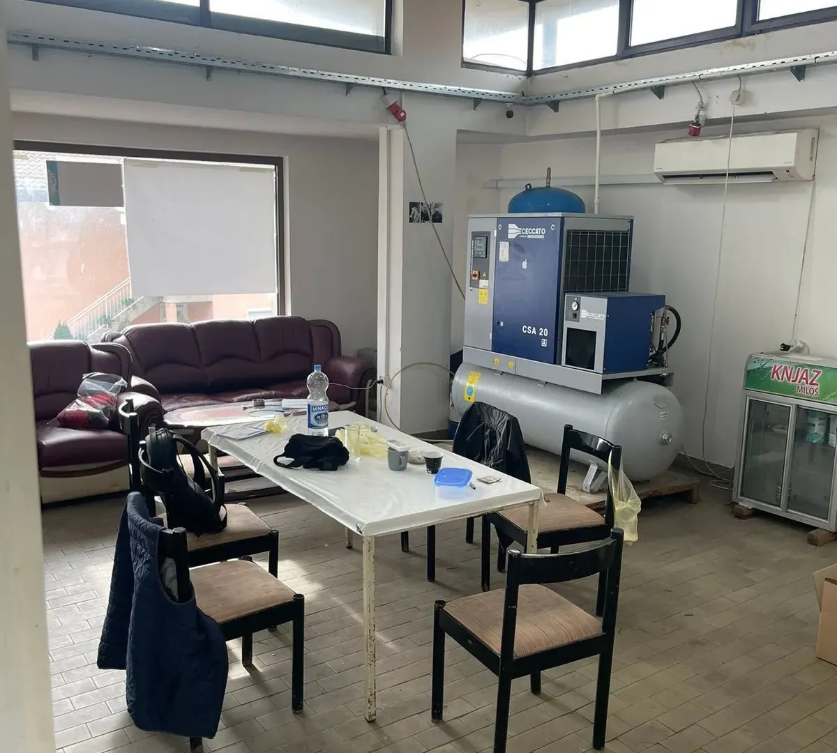 Sale, office space, 370m², Arilje, Srbija