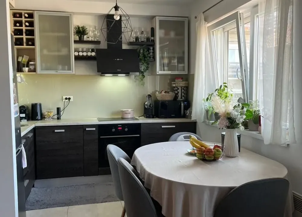 Sale, three bedroom apartment, 83m², Cvetkova Pijaca, Zvezdara Sve Podlokacije