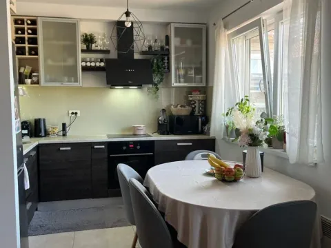 Prodaja, trosoban stan, 83m², Uciteljsko Naselje, Zvezdara Sve Podlokacije - image 6