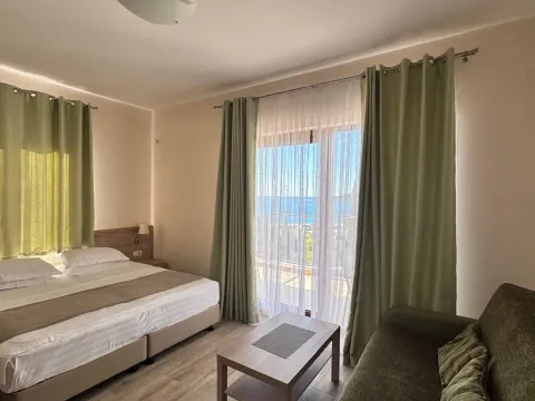 Sale, one bedroom apartment, 59m², Bečići, Budva - image 1