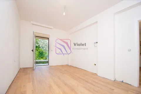 Prodaja, dvosoban stan, 85m², Stoliv, Kotor - image 3