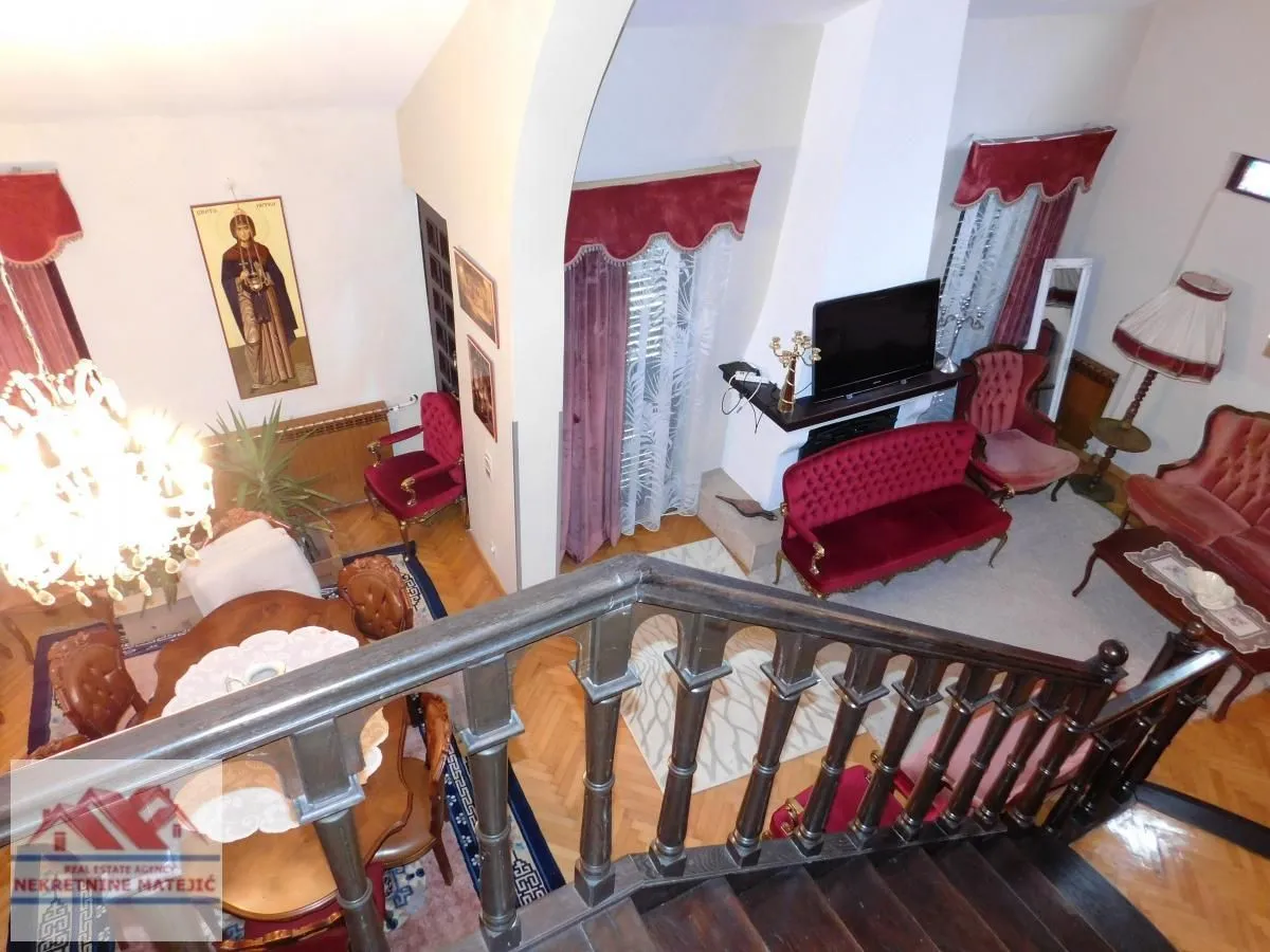 Prodaja, kuća, 300m², Kragujevac, Srbija