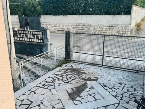 Izdavanje, kuća, 80m², Zagorič, Podgorica - image 12