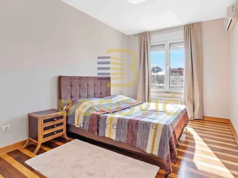 Izdavanje, dvosoban stan, 64m², Savski Venac, Beograd - image 7