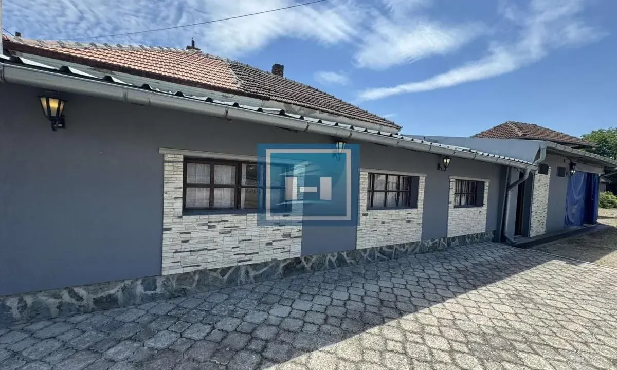 Prodaja, poslovni prostor, 900m², Despotovac, Srbija