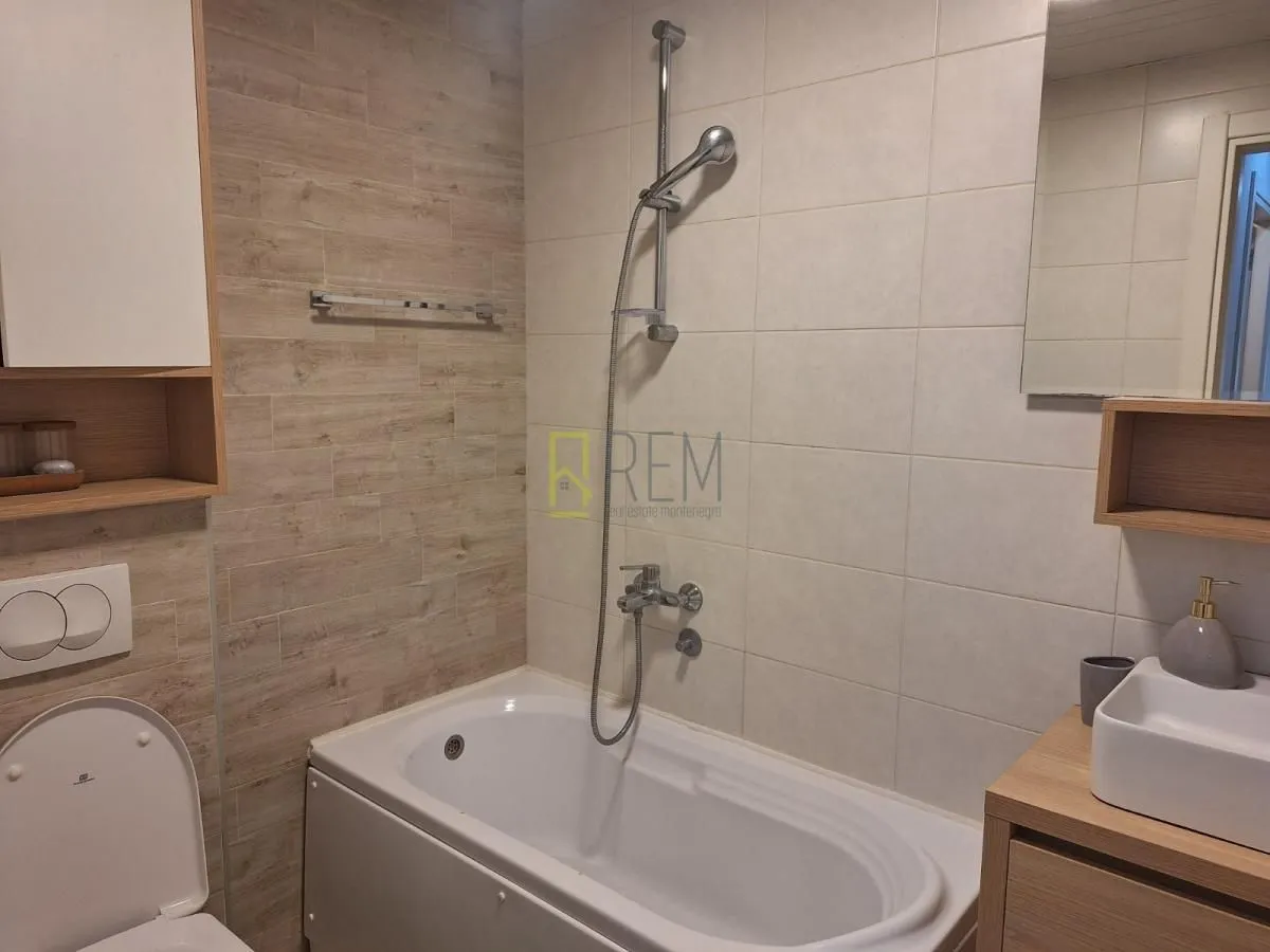 Rent, two bedroom apartment, 64m², City Kej, Podgorica