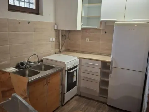 Izdavanje, jednosoban stan, 45m², Centar, Novi Sad - image 3