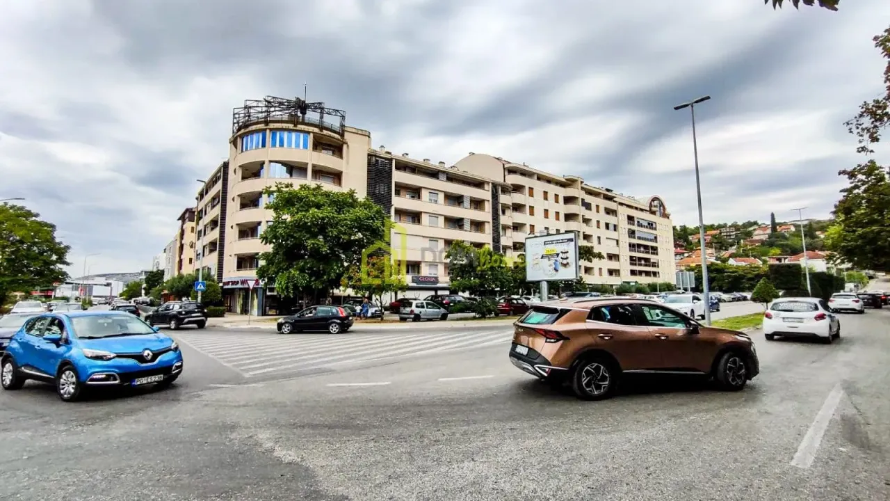 Prodaja, dvosoban stan, 105m², Preko Morače, Podgorica