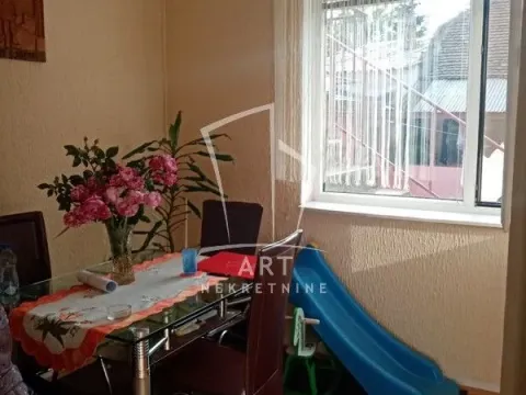 Prodaja, kuća, 91m², Zemun Kalvarija, Zemun Sve Podlokacije - image 11