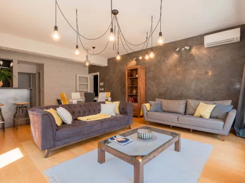 Prodaja, trosoban stan, 132m², Škaljari, Kotor - image 5