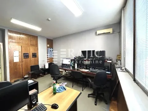 Rent, office space, 165m², Stari Grad, Beograd - image 3