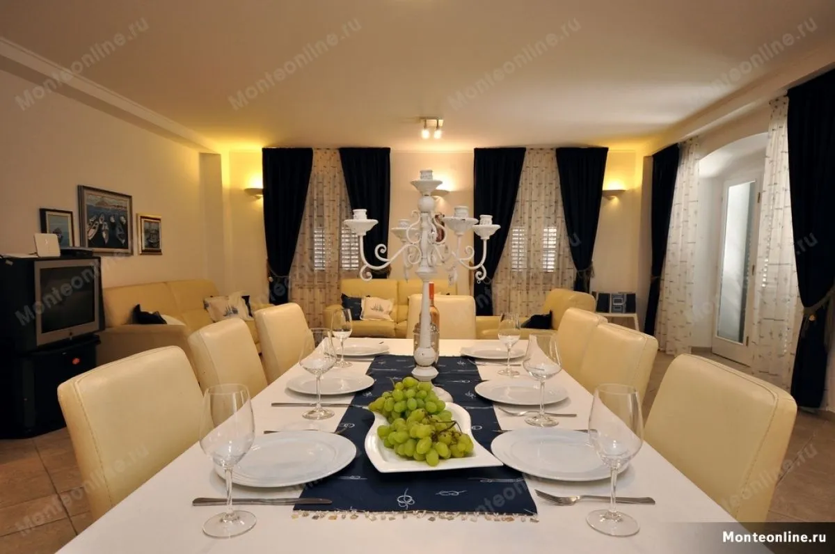 Prodaja, kuća, 500m², Herceg Novi, Crna Gora
