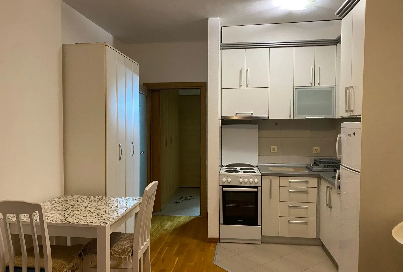 Rent, studio apartment, 30m², Tuški Put, Podgorica
