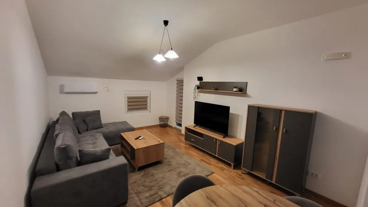 Izdavanje, jednosoban stan, 42m², Zagorič, Podgorica