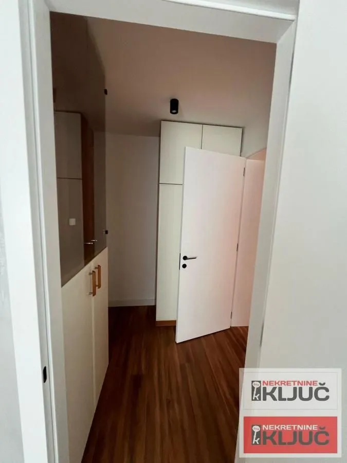 Prodaja, četvorosoban stan, 119m², Spens, Novi Sad Sve Podlokacije
