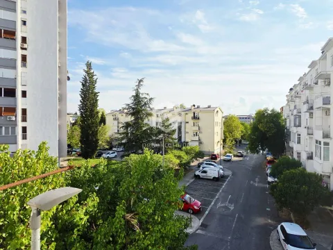 Rent, two bedroom apartment, 70m², Preko Morače, Podgorica - image 13