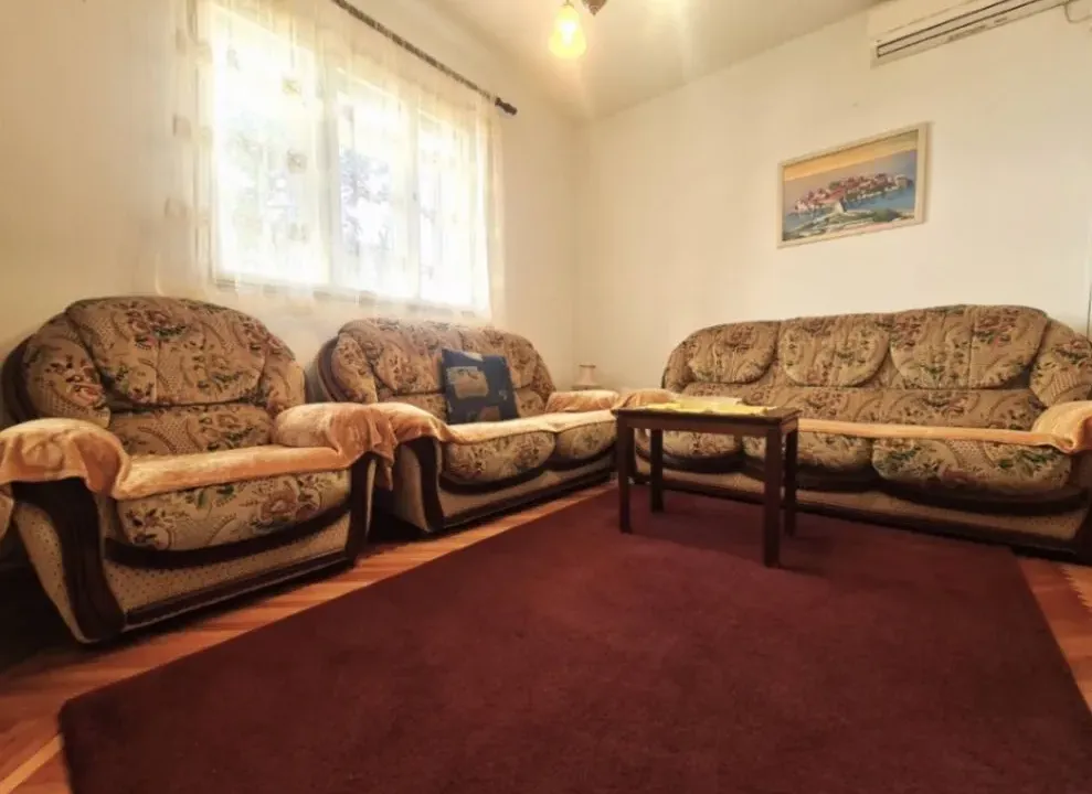 Izdavanje, dvosoban stan, 60m², Tološi, Podgorica