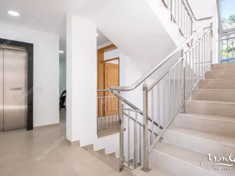 Prodaja, jednosoban stan, 54m², Tivat, Crna Gora - image 24