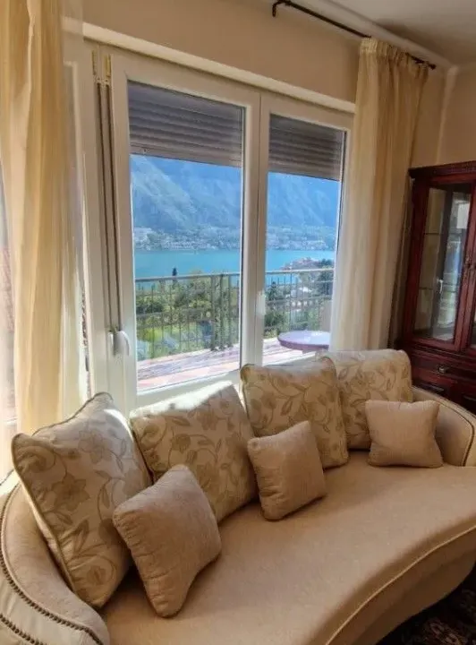 Prodaja, dvosoban stan, 97m², Prčanj, Kotor