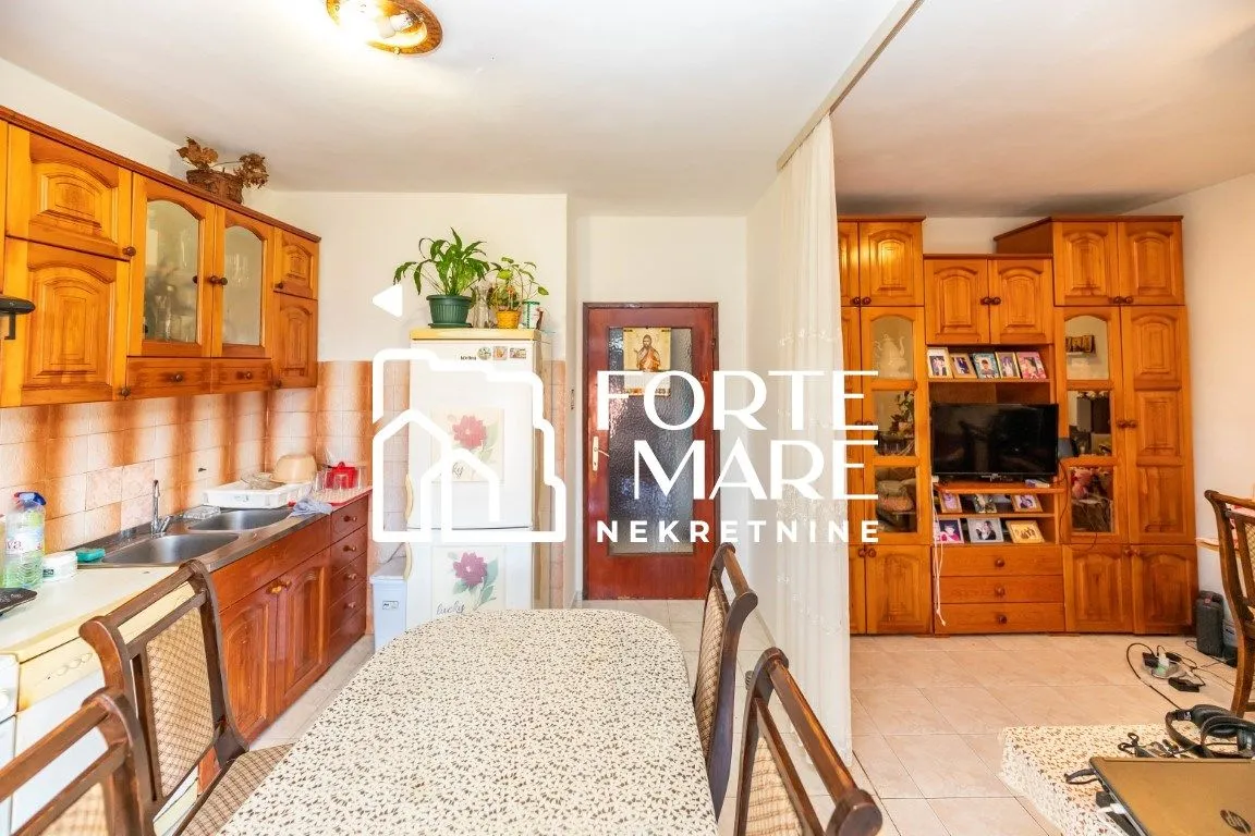 Prodaja, dvosoban stan, 60m², Gomila, Herceg Novi