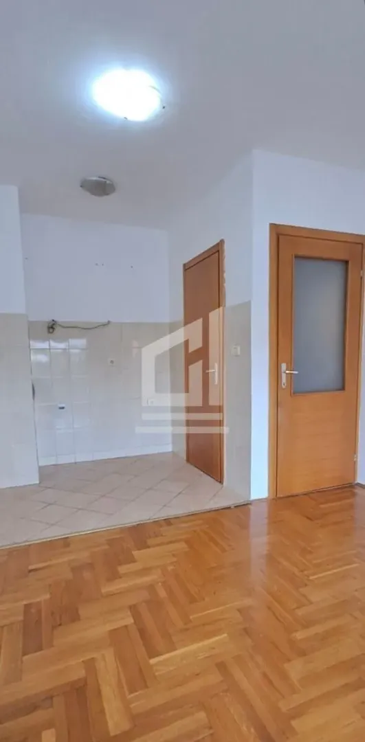 Prodaja, jednosoban stan, 36m², Stari Aerodrom, Podgorica