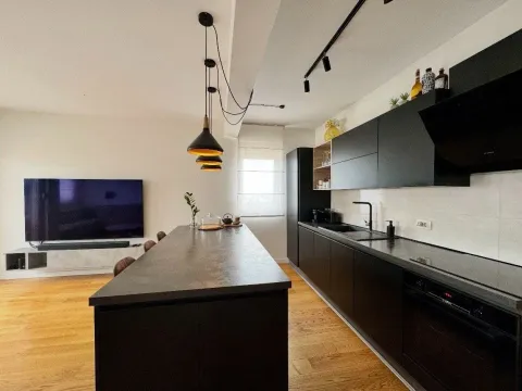 Prodaja, dvosoban stan, 70m², Central Point, Podgorica - image 4