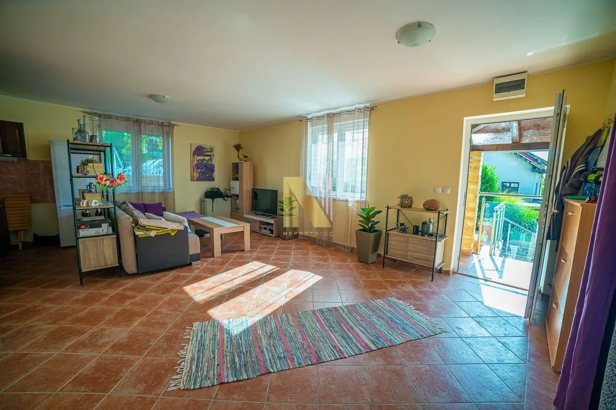 Sale, house, 140m², Beočin, Srbija