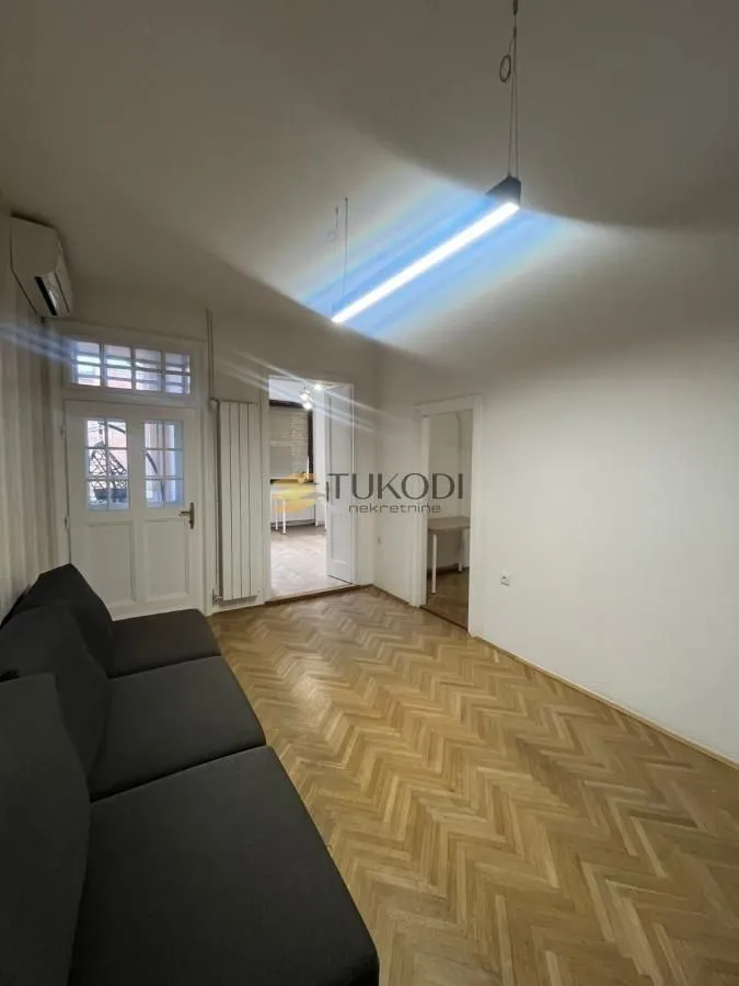Prodaja, četvorosoban stan, 119m², Centar, Novi Sad