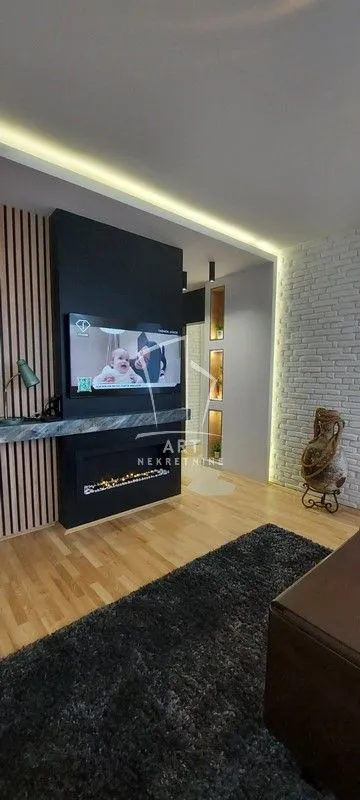 Sale, two bedroom apartment, 61m², Kanarevo Brdo, Beograd