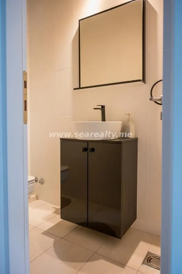 Prodaja, kuća, 280m², Tivat, Crna Gora