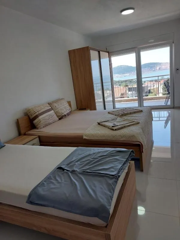 Rent, one bedroom apartment, 60m², Šušanj, Bar