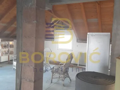 Prodaja, kuća, 350m², Surčin, Beograd - image 11