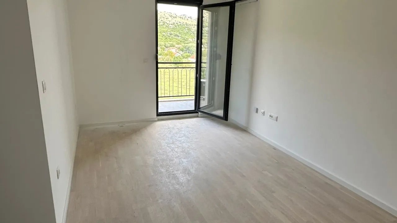 Prodaja, stan, 37m², Tološi, Podgorica