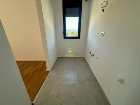 Prodaja, dvosoban stan, 64m², Tološi, Podgorica - image 4