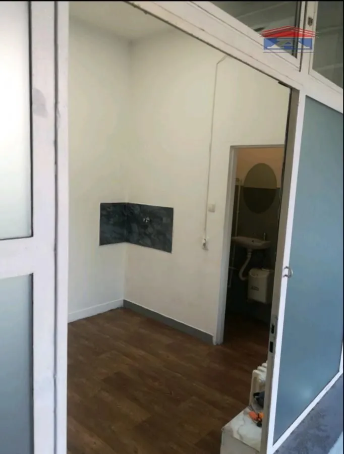 Izdavanje, poslovni prostor, 10m², Novo naselje, Novi Sad