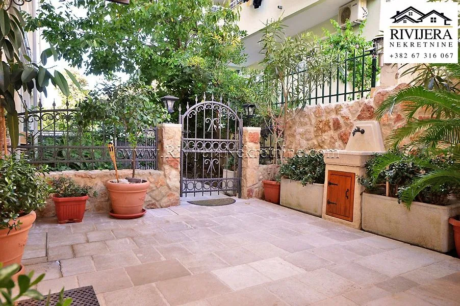 Prodaja, dvosoban stan, 138m², Savina, Herceg Novi