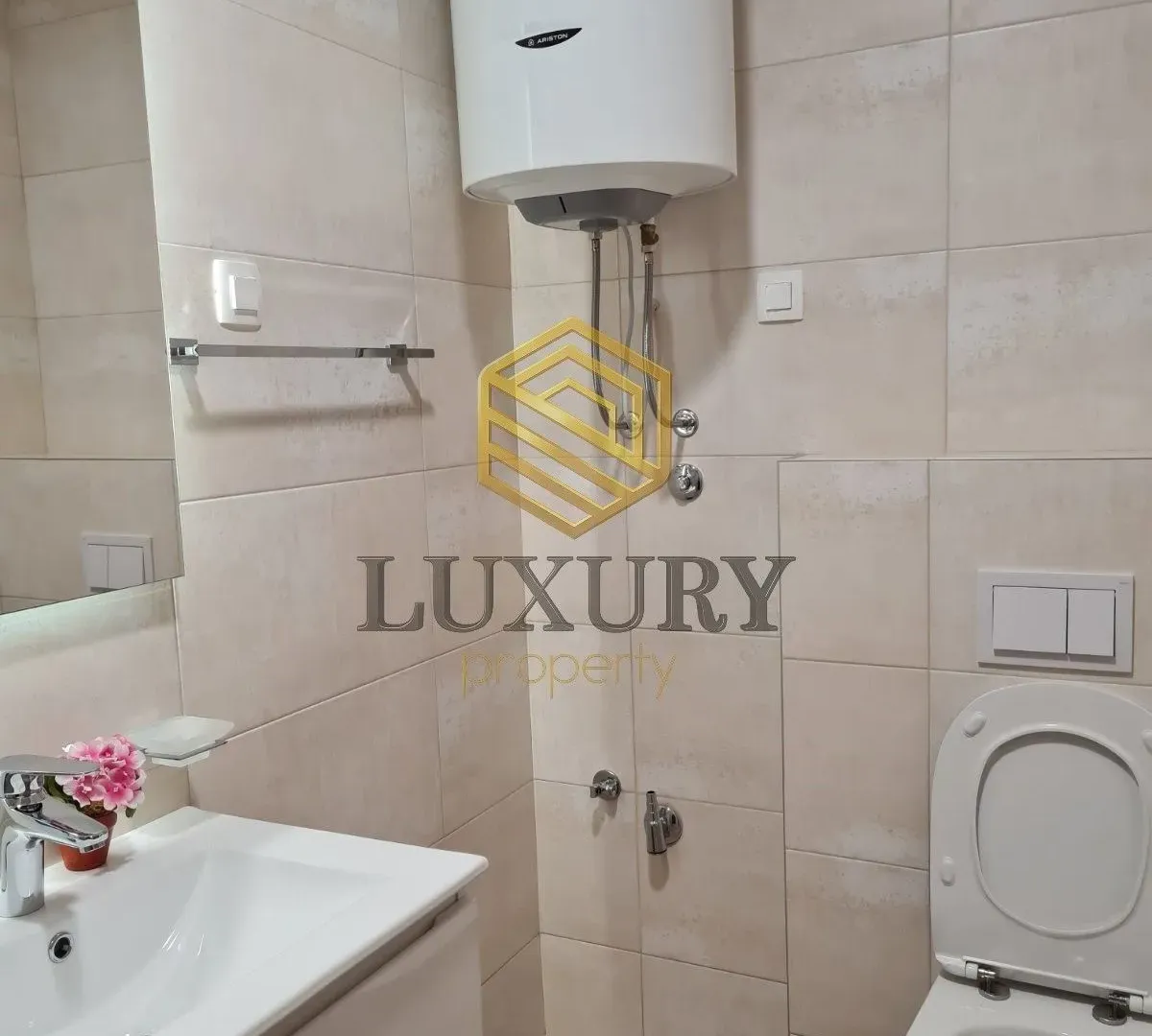 Rent, office space, 25m², Master Kvart, Podgorica