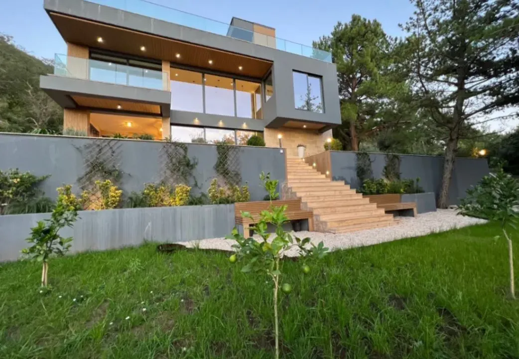 Prodaja, kuća, 480m², Kavač, Kotor