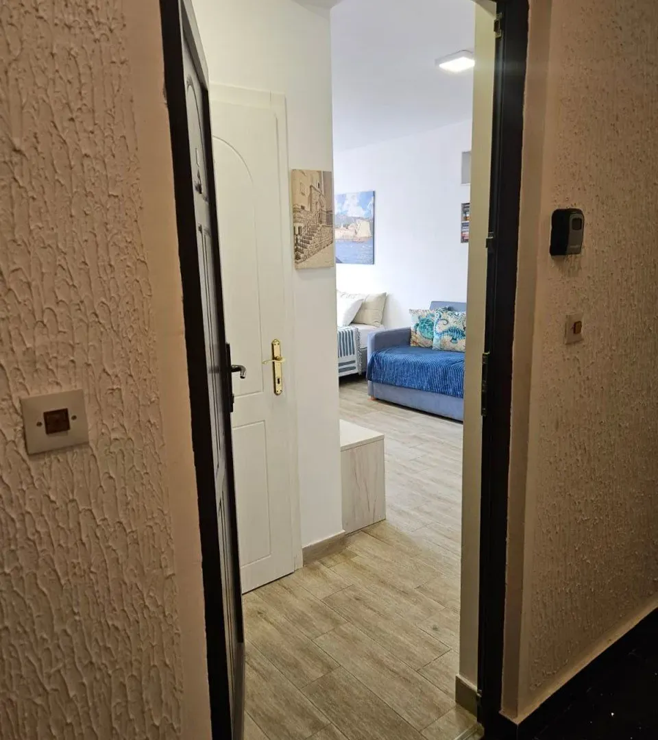 Prodaja, garsonjera, 27m², Bečići, Budva