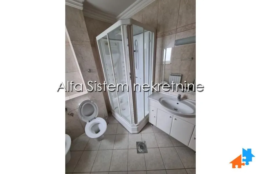 Rent, four bedroom apartment, 120m², Savski Venac, Beograd