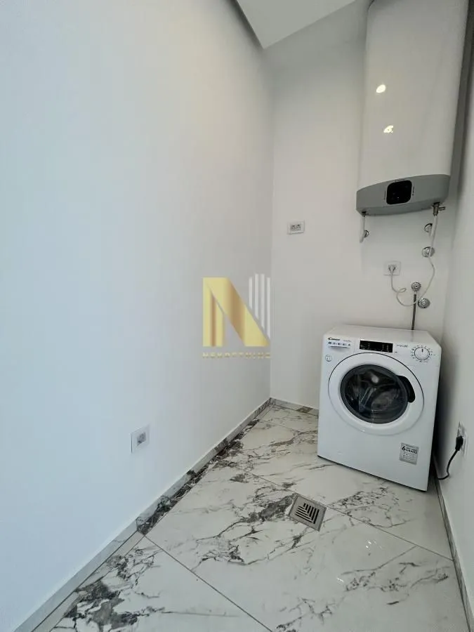Izdavanje, kuća, 180m², Sremska Kamenica, Petrovaradin