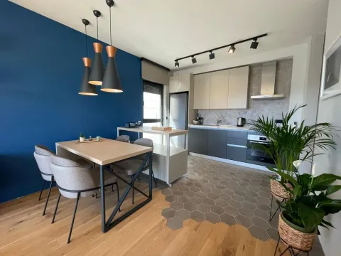 Prodaja, jednosoban stan, 45m², Tivat, Crna Gora - image 13