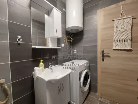 Izdavanje, jednosoban stan, 47m², Igalo, Herceg Novi - image 3