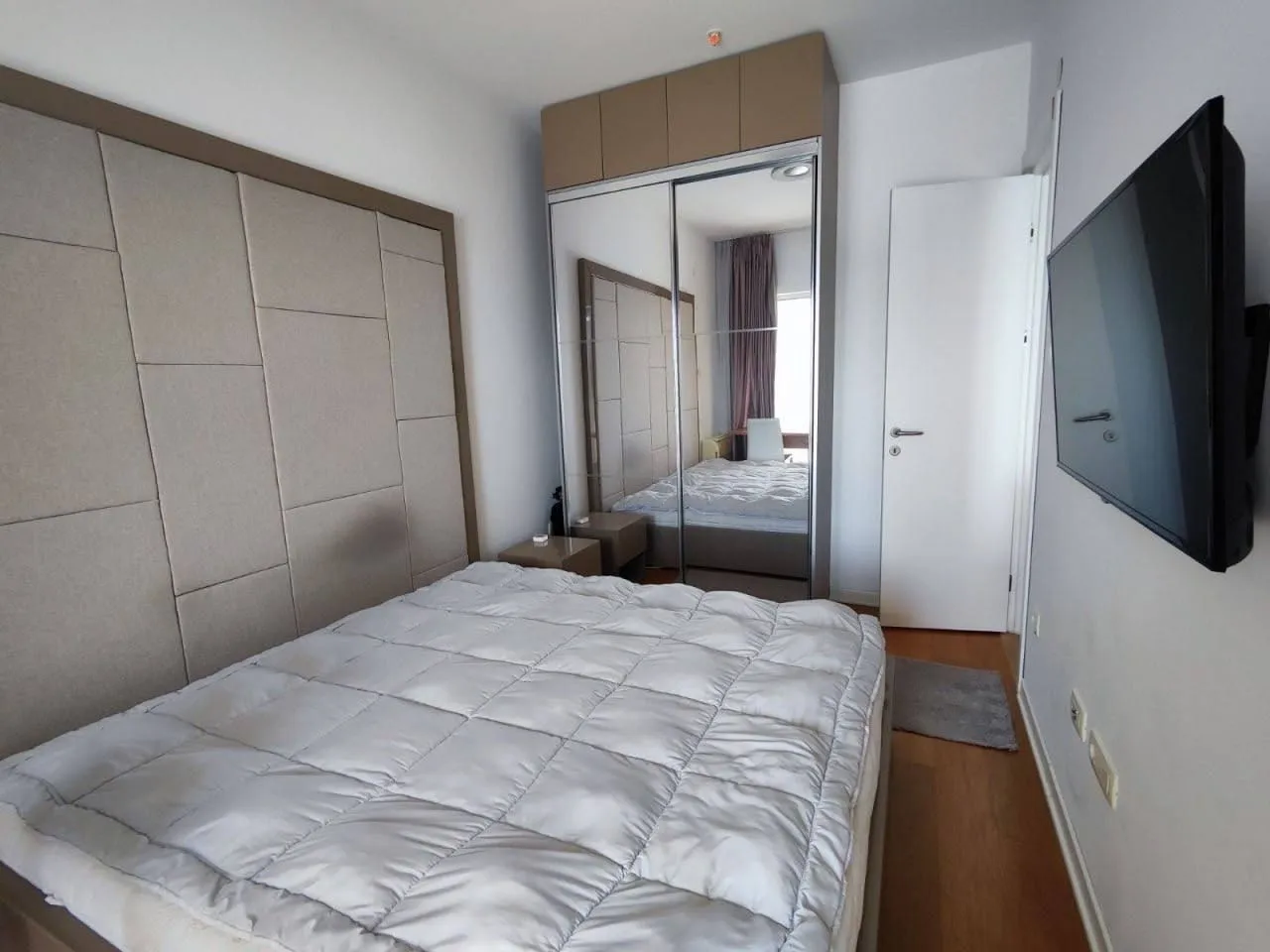 Izdavanje, dvosoban stan, 92m², Tre Canne, Budva